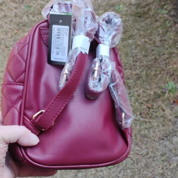 Bagley Mischka $99 - Picture 2 of 2